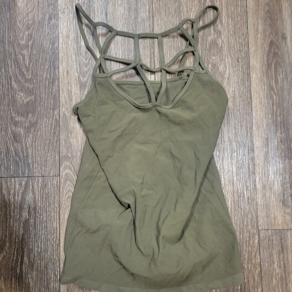 Tank top bundle - Picture 3 of 4